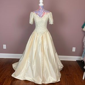 🌹 STUNNING Vintage Wedding Ball Gown 🌹